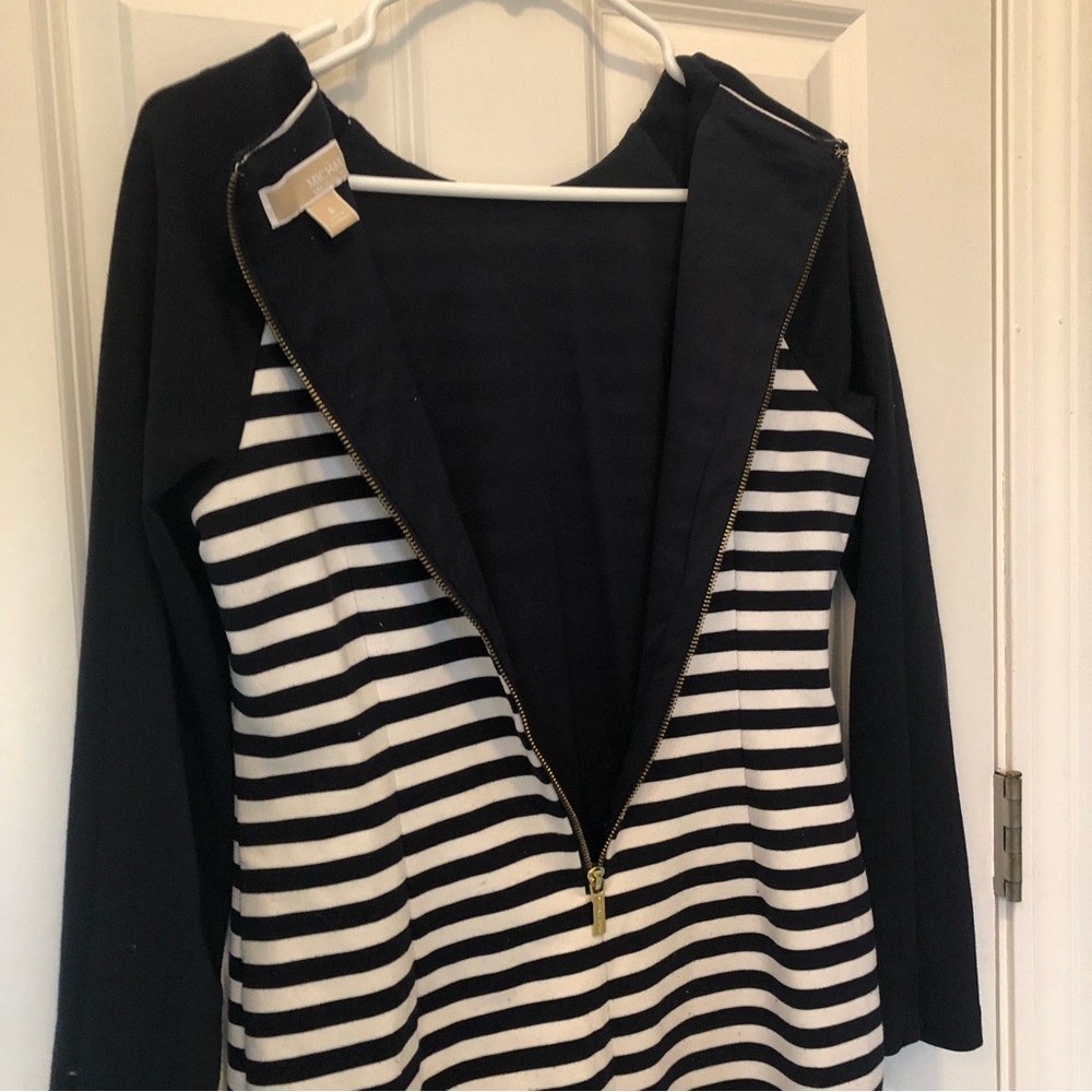 😎3/$10 Michael Kors striped dress - Picture 15 of 15